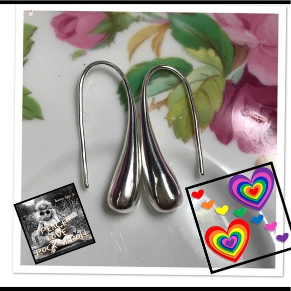 Jewelry - STERLING TEARDROP EARRINGS